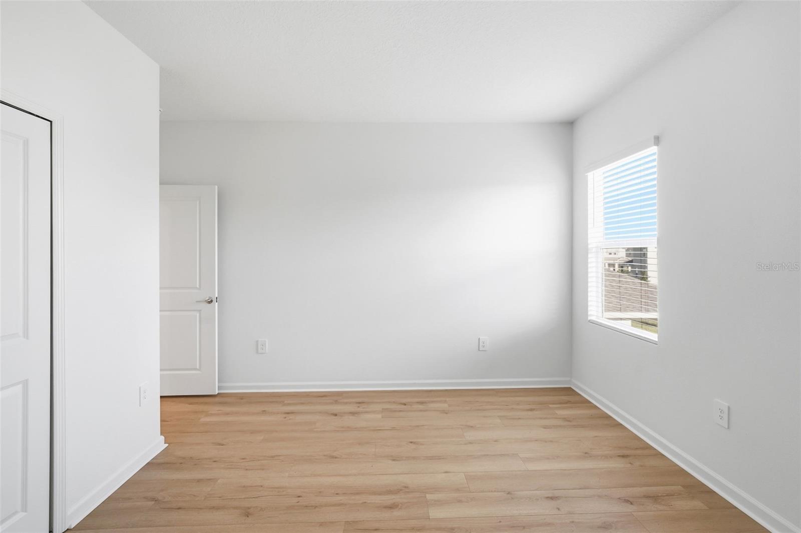 694 PERONI AVE, DEBARY, FL, 32713