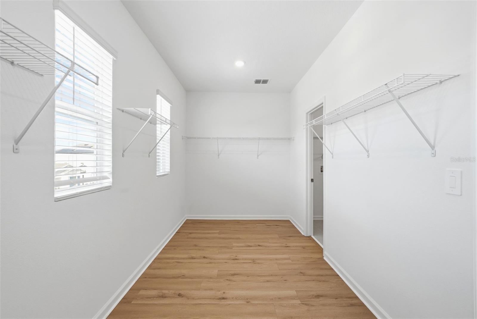 694 PERONI AVE, DEBARY, FL, 32713