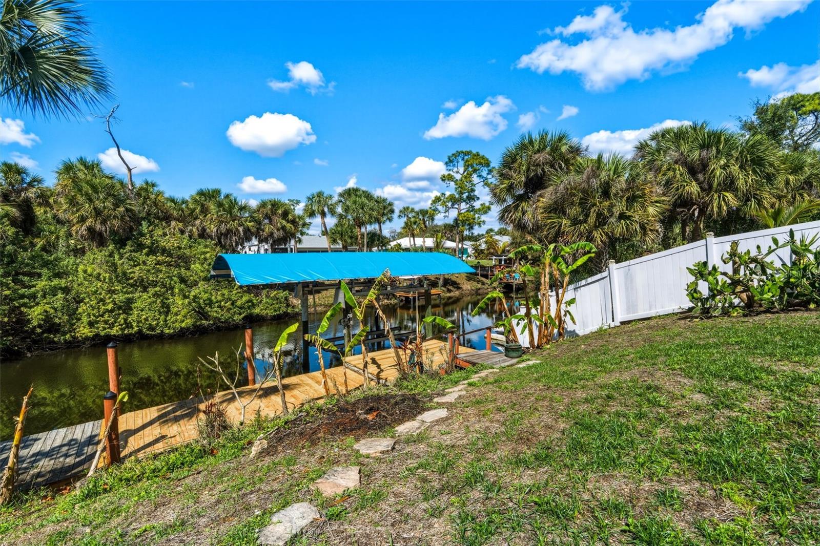 2115 CANNOLOT BLVD, PORT CHARLOTTE, FL, 33948
