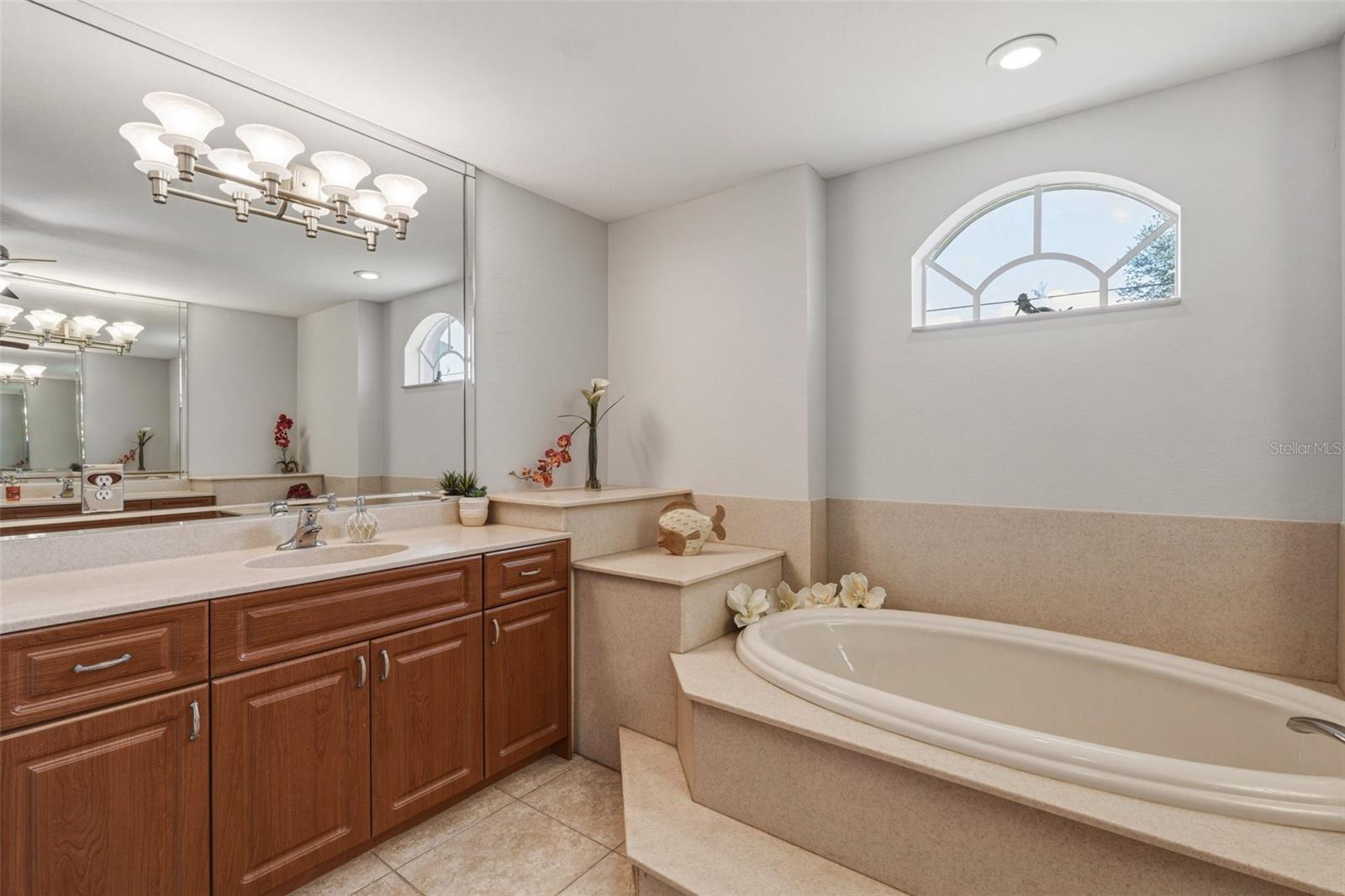 2115 CANNOLOT BLVD, PORT CHARLOTTE, FL, 33948