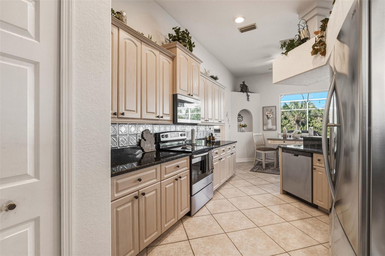 2115 CANNOLOT BLVD, PORT CHARLOTTE, FL, 33948