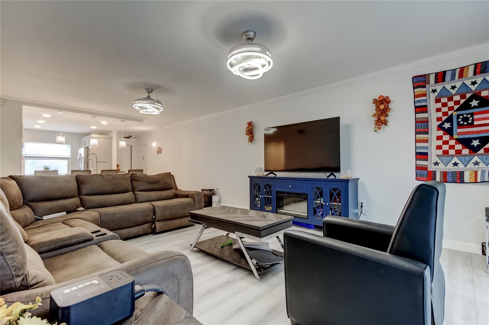 7321 CENTRAL AVE #301, ST PETERSBURG, FL, 33710