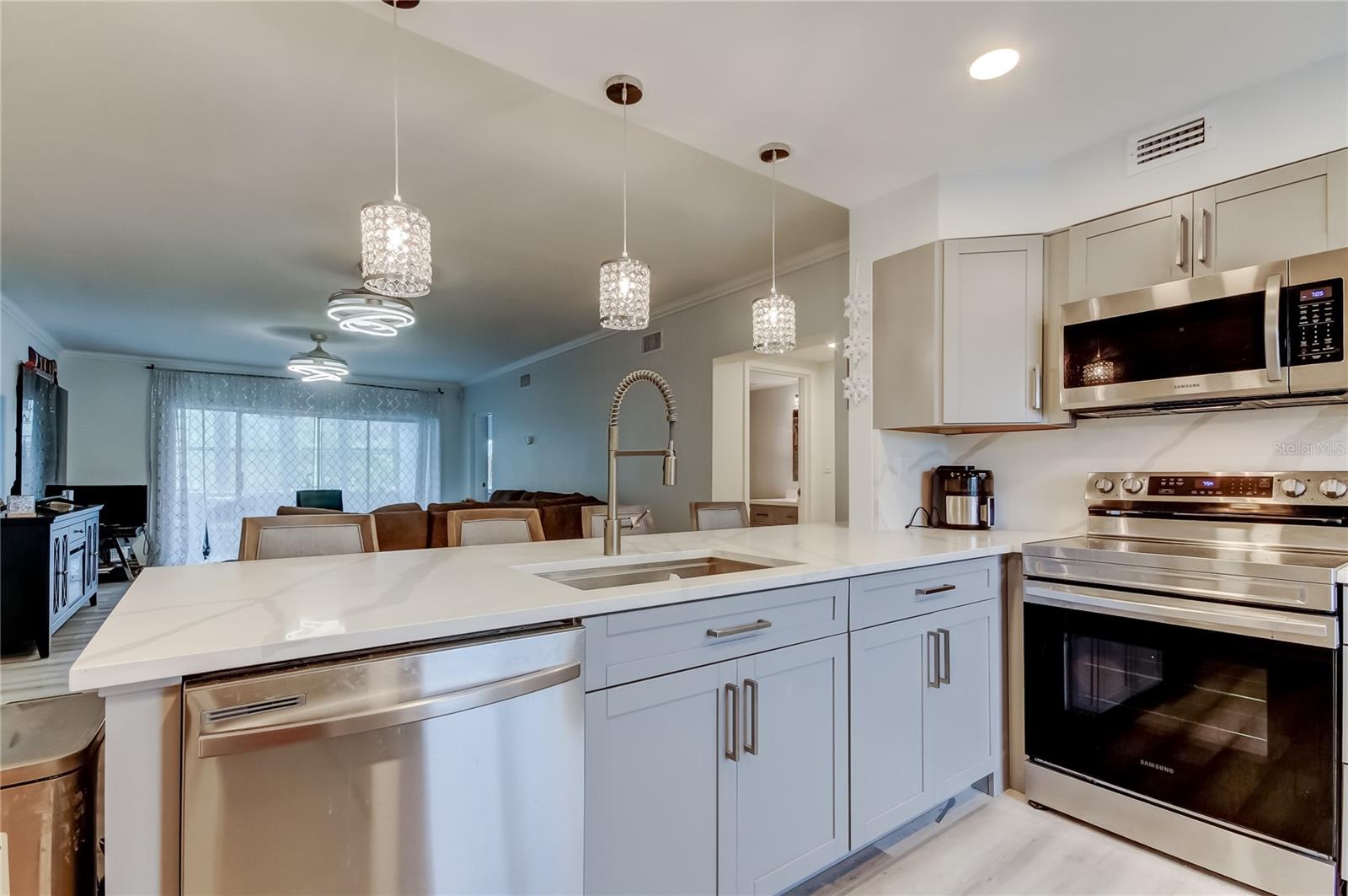 7321 CENTRAL AVE #301, ST PETERSBURG, FL, 33710