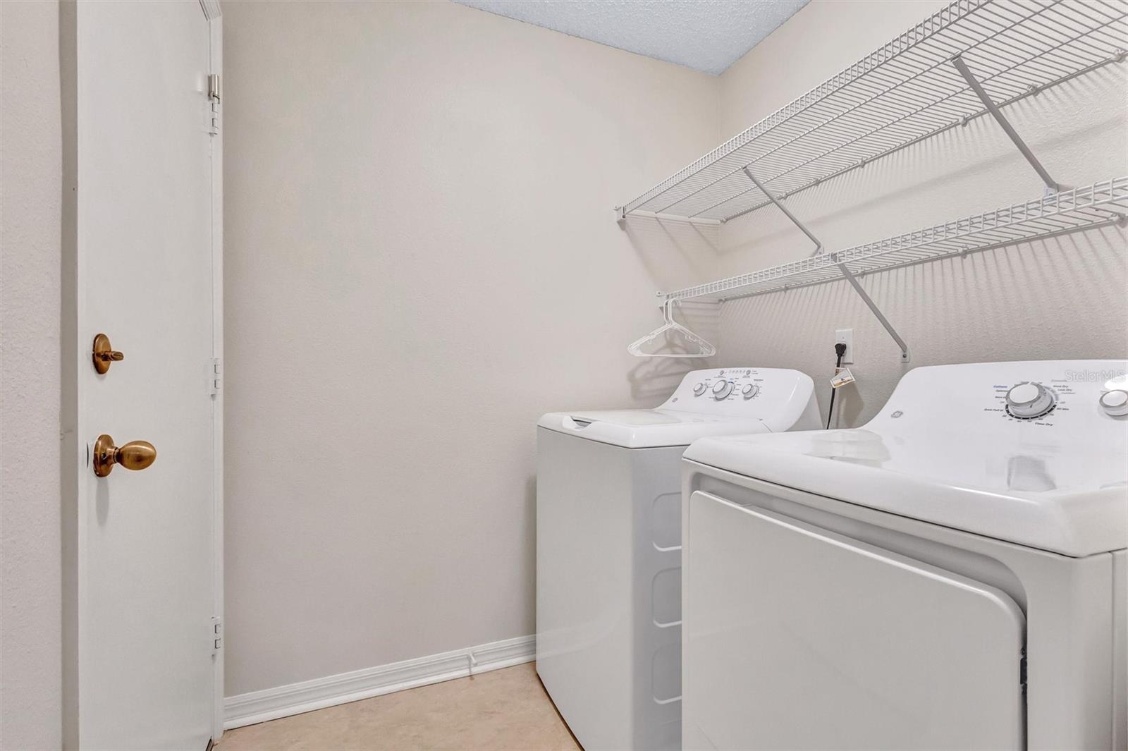 2215 WORTHINGTON GREENS DR #20, SUN CITY CENTER, FL, 33573