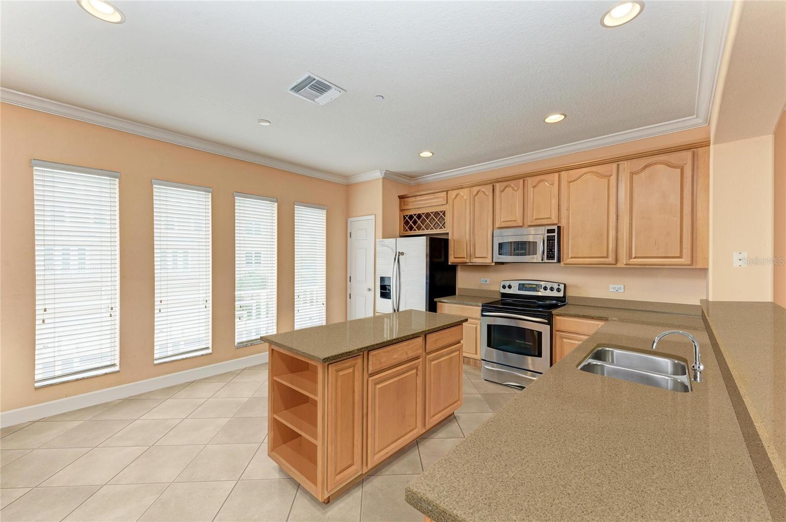 7169 CONCH BLVD, SEMINOLE, FL, 33777