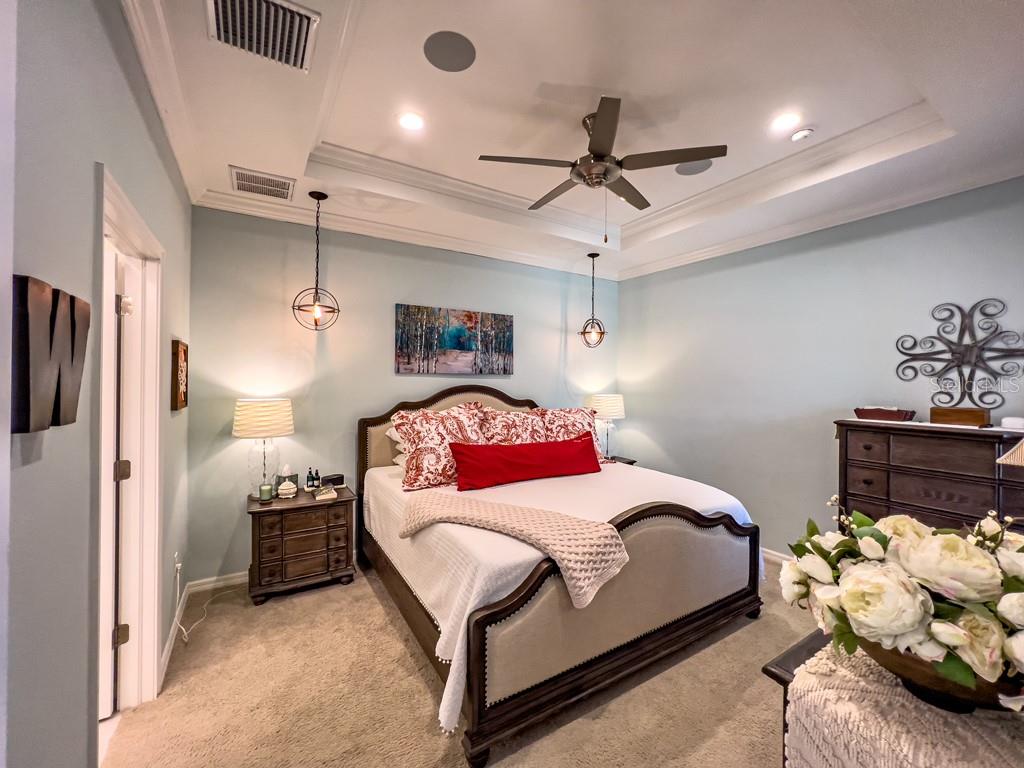 5742 CIRCA FISHHAWK BLVD, LITHIA, FL, 33547