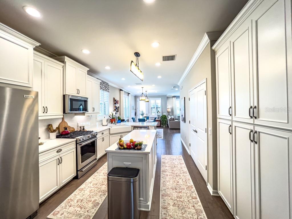 5742 CIRCA FISHHAWK BLVD, LITHIA, FL, 33547