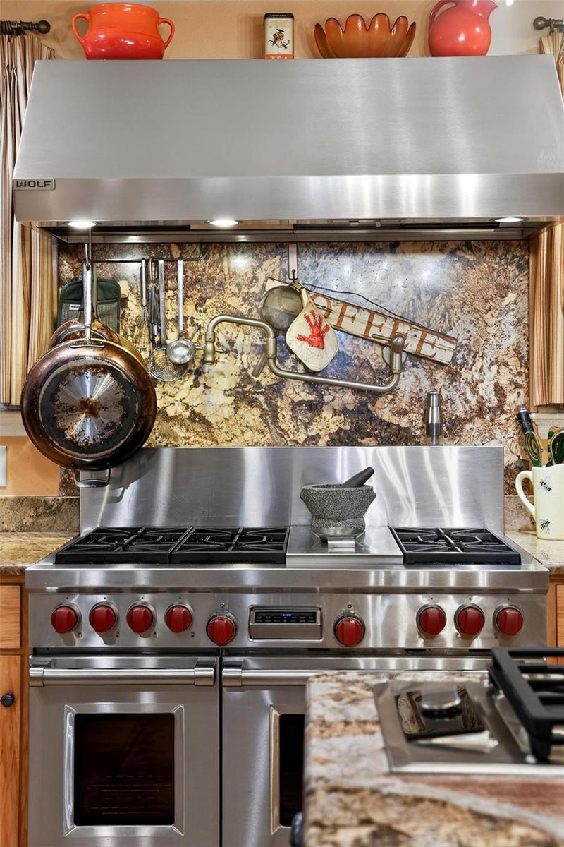 976 FAIRVIEW AVE, MOUNT DORA, FL, 32757