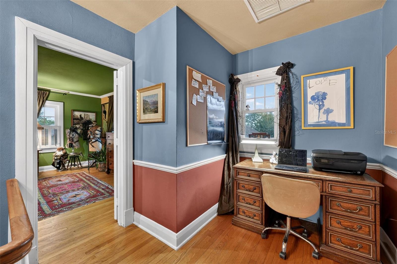 976 FAIRVIEW AVE, MOUNT DORA, FL, 32757