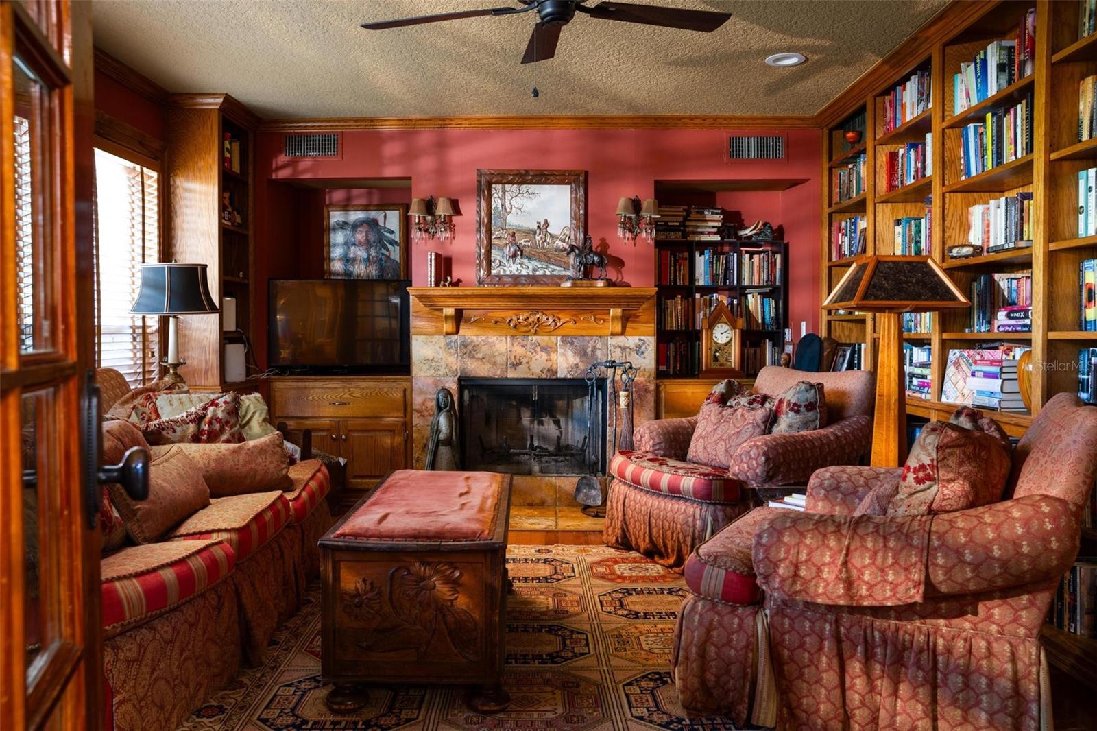 976 FAIRVIEW AVE, MOUNT DORA, FL, 32757