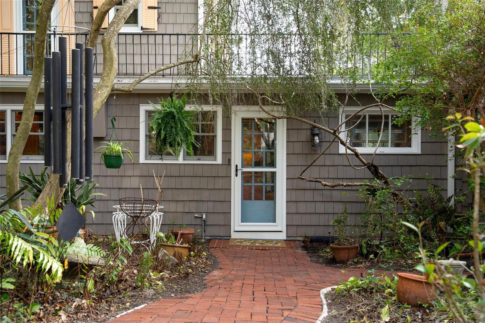 976 FAIRVIEW AVE, MOUNT DORA, FL, 32757