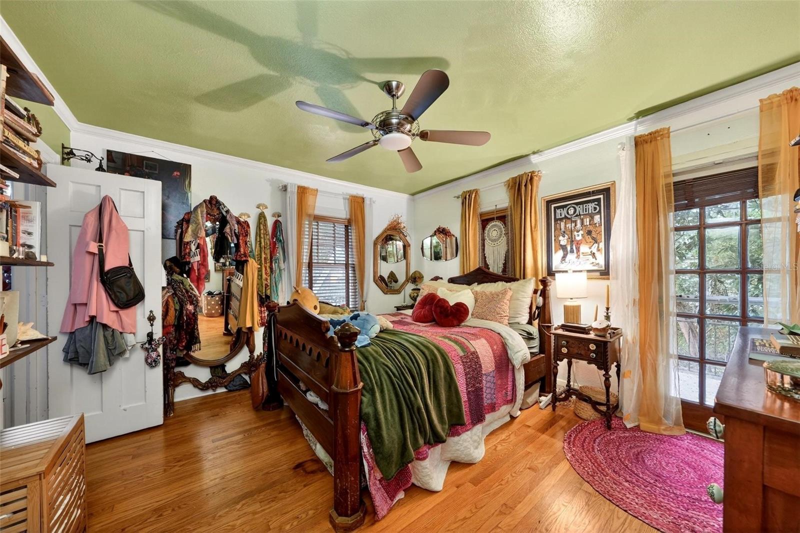 976 FAIRVIEW AVE, MOUNT DORA, FL, 32757