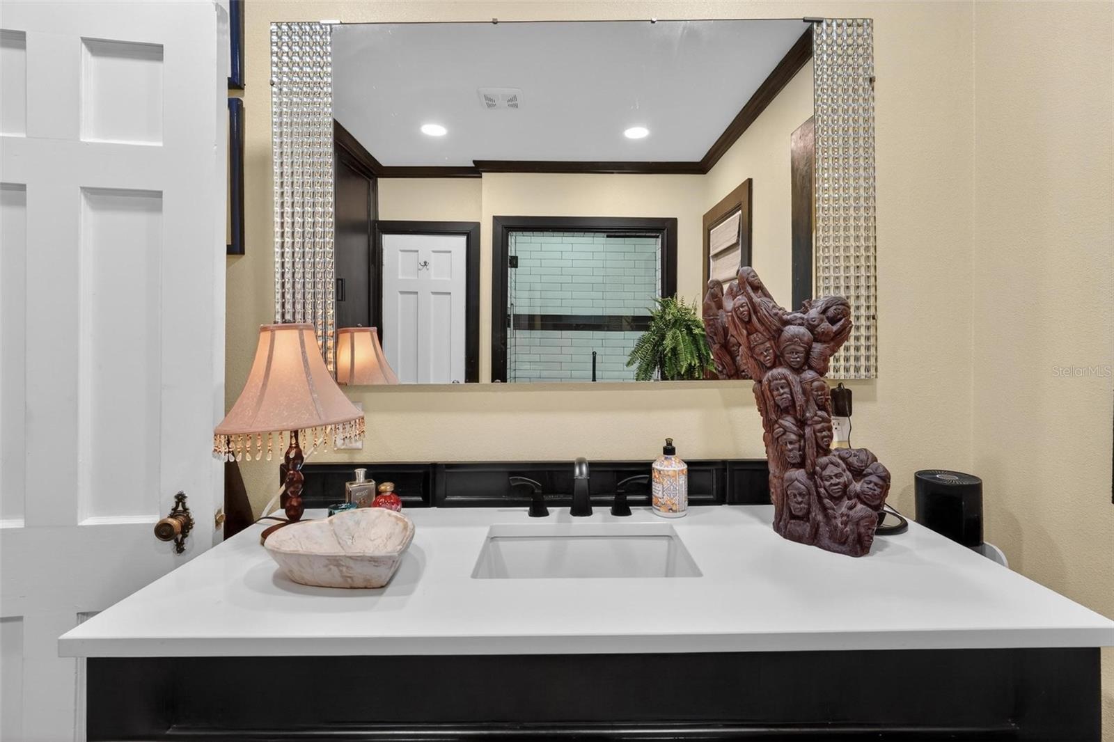 976 FAIRVIEW AVE, MOUNT DORA, FL, 32757