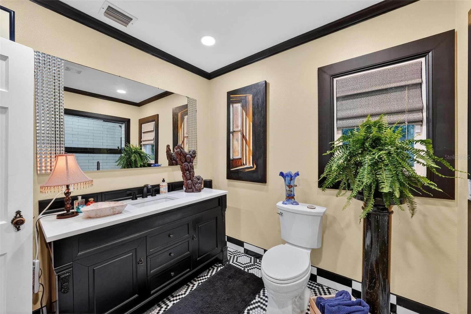 976 FAIRVIEW AVE, MOUNT DORA, FL, 32757