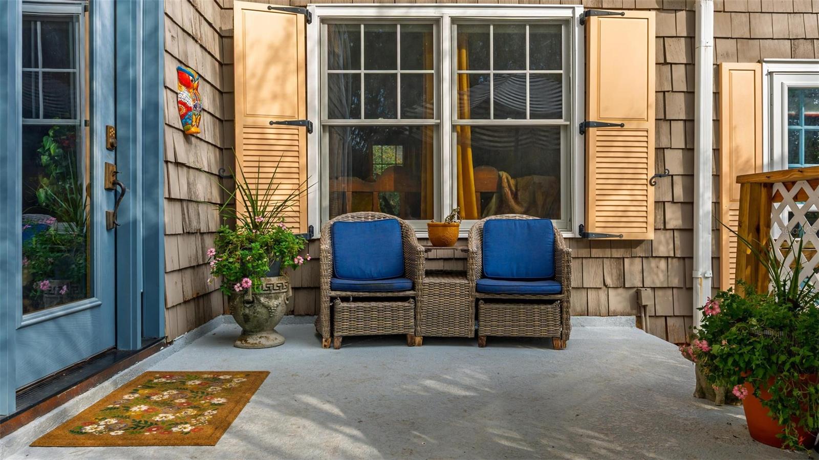 976 FAIRVIEW AVE, MOUNT DORA, FL, 32757