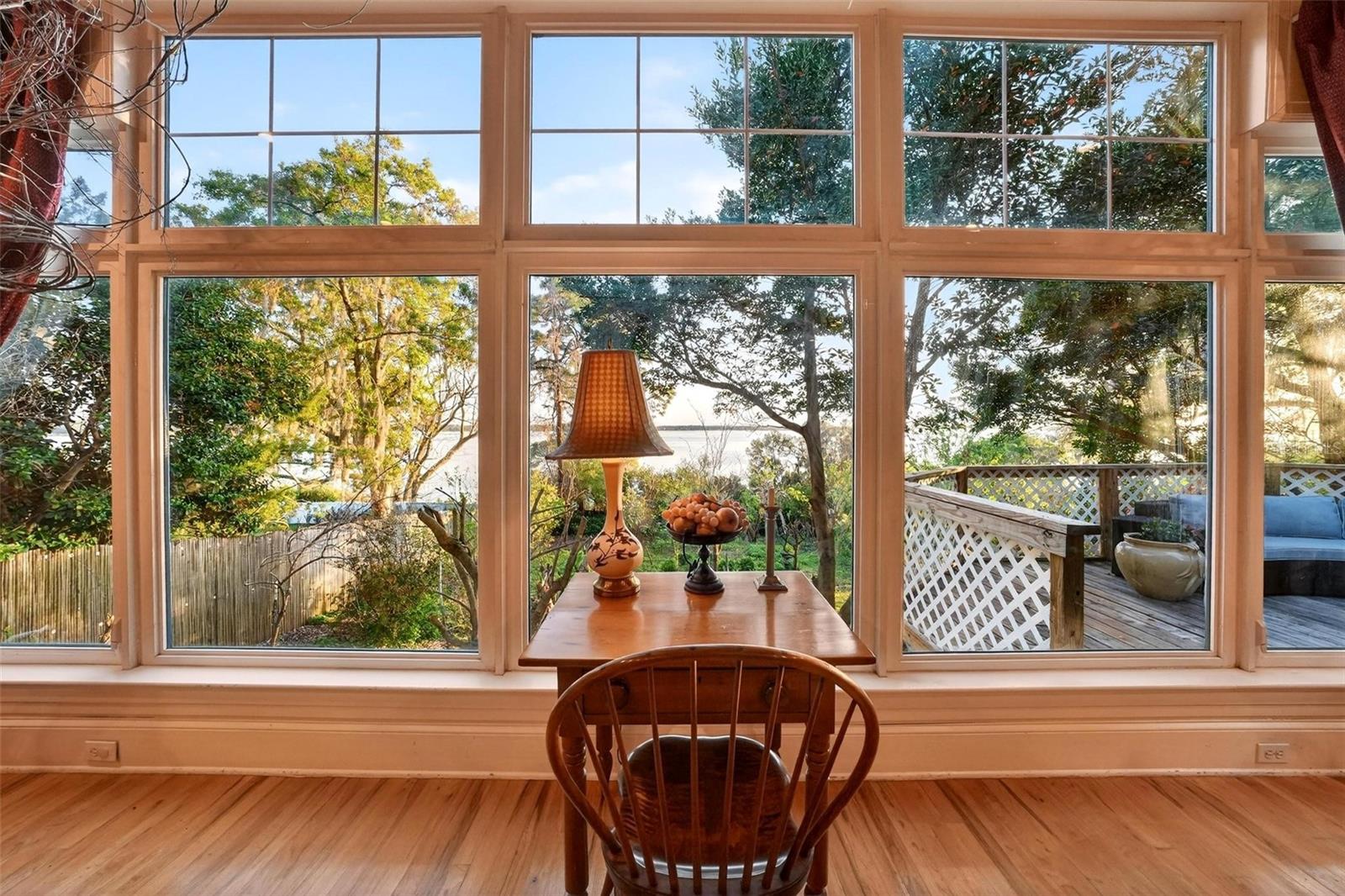 976 FAIRVIEW AVE, MOUNT DORA, FL, 32757