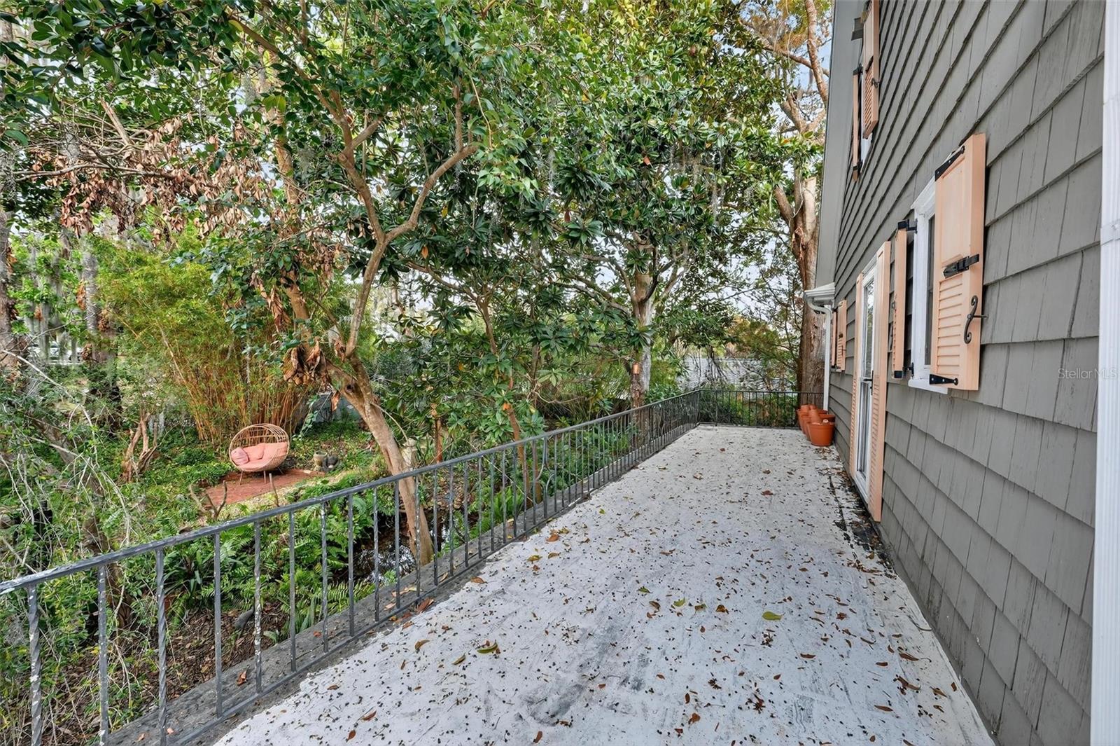 976 FAIRVIEW AVE, MOUNT DORA, FL, 32757