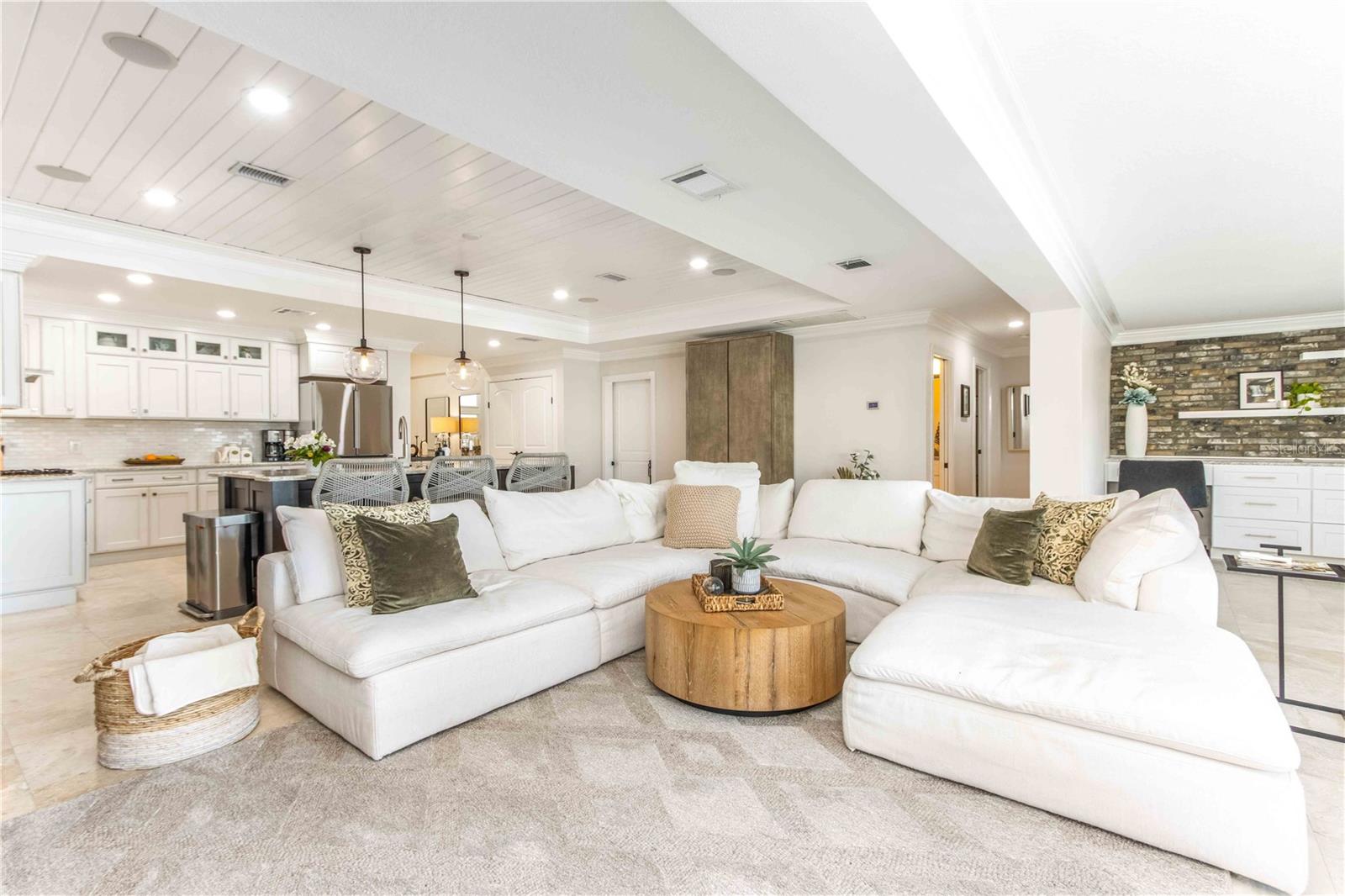 430 PALM IS SE, CLEARWATER BEACH, FL, 33767