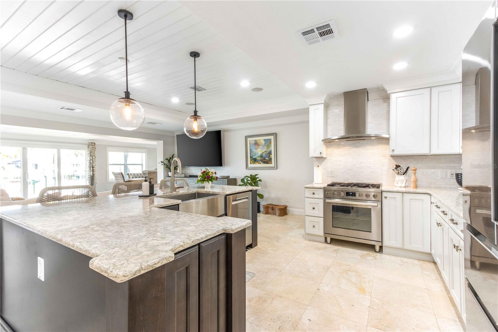 430 PALM IS SE, CLEARWATER BEACH, FL, 33767