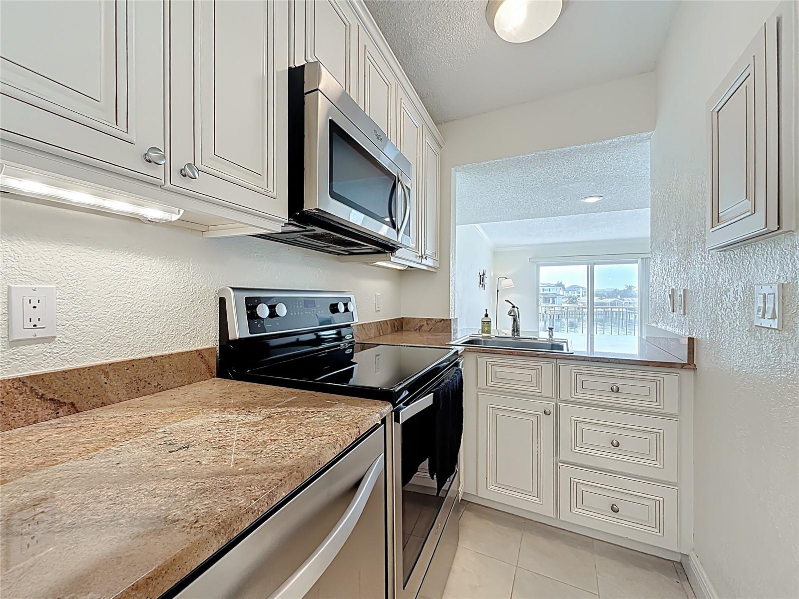 1361 SNELL ISLE BLVD NE #6, ST PETERSBURG, FL, 33704