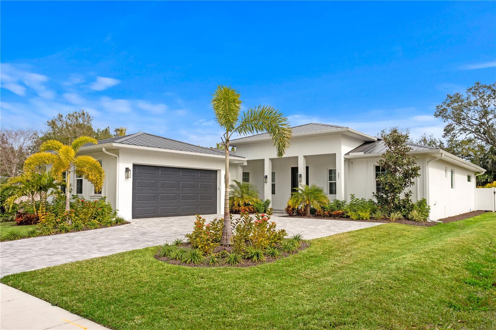 201 S SHADE AVE, SARASOTA, FL, 34237