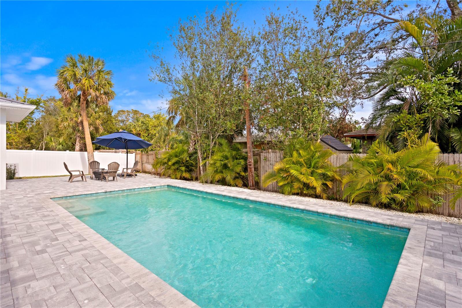 201 S SHADE AVE, SARASOTA, FL, 34237