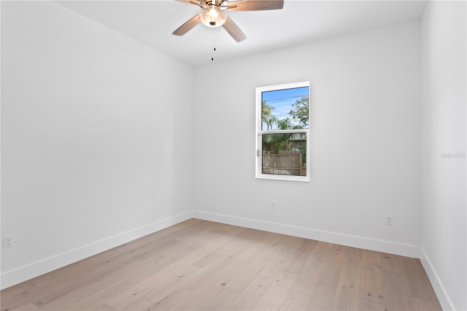 201 S SHADE AVE, SARASOTA, FL, 34237