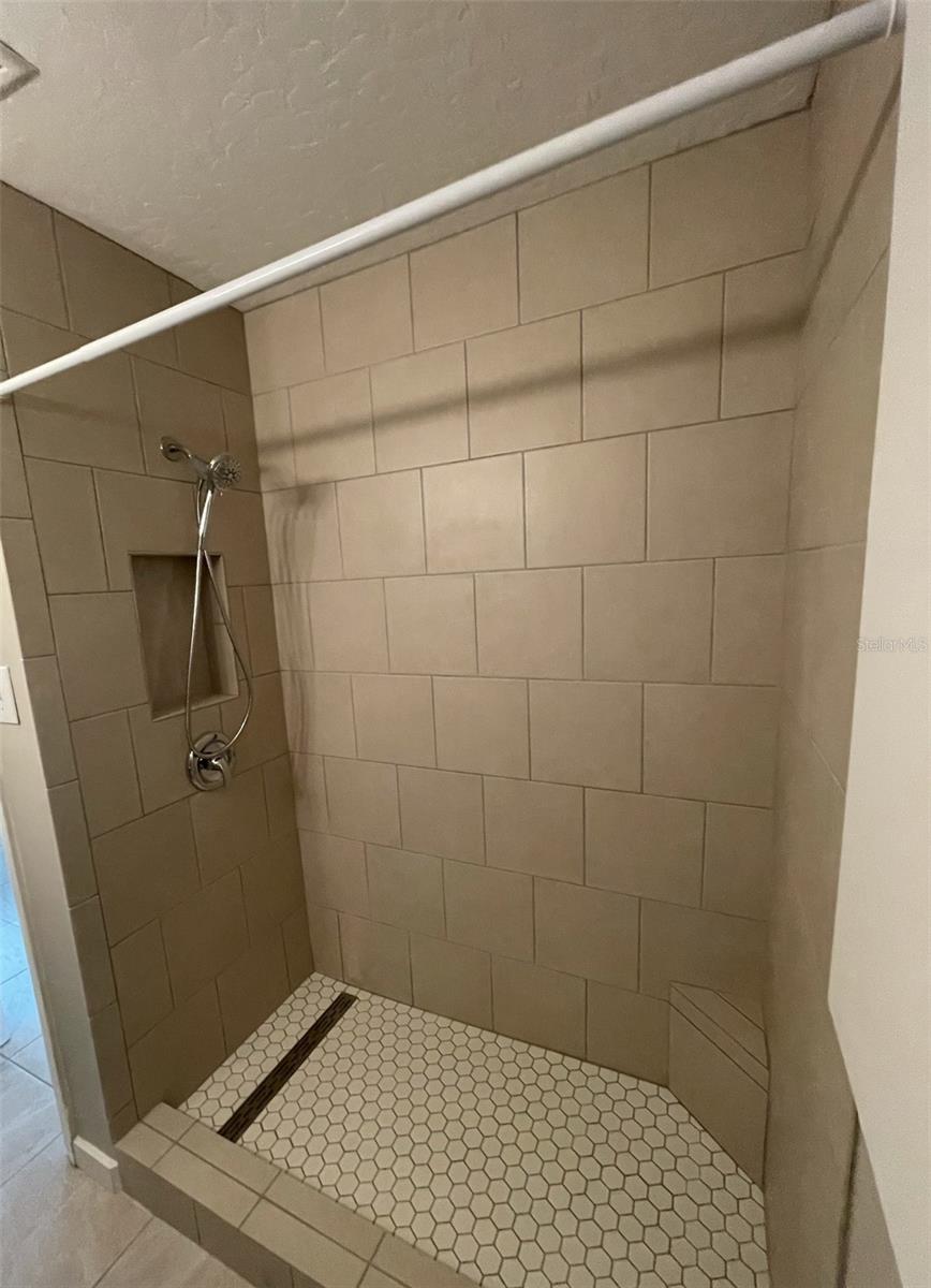 828 S TUTTLE AVE, SARASOTA, FL, 34237