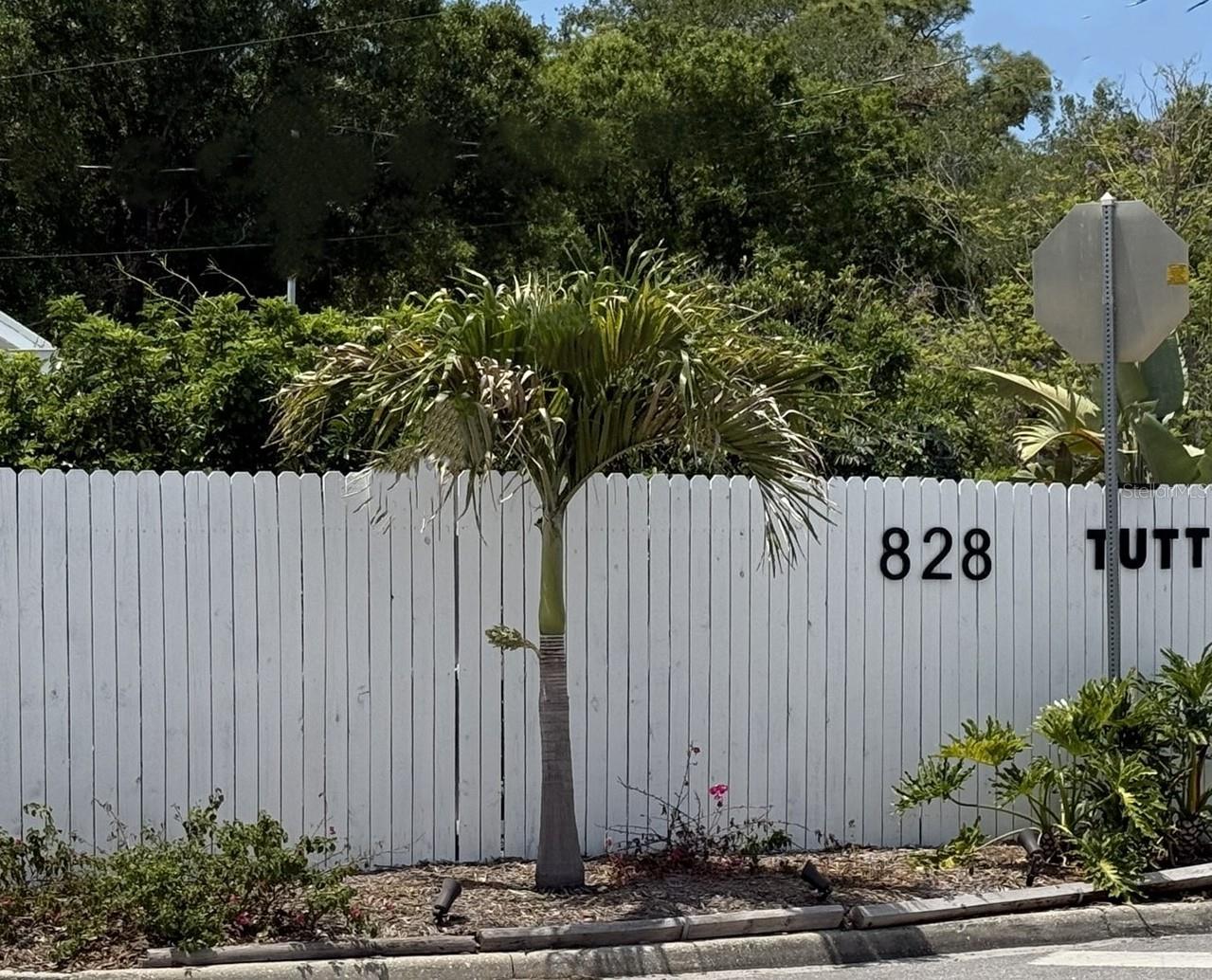 828 S TUTTLE AVE, SARASOTA, FL, 34237