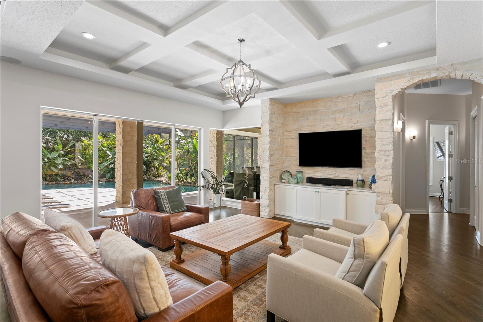 16204 SIERRA DE AVILA, TAMPA, FL, 33613