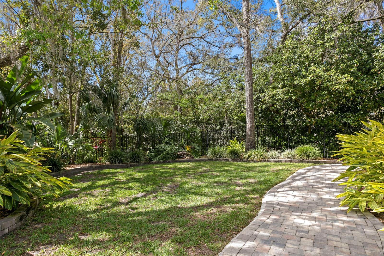 16204 SIERRA DE AVILA, TAMPA, FL, 33613