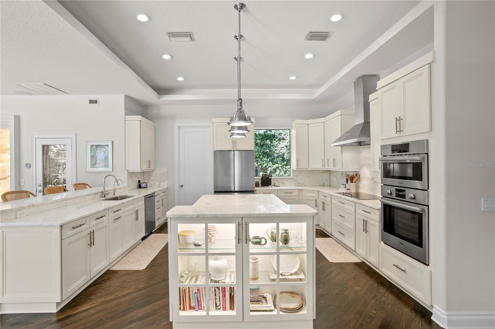 16204 SIERRA DE AVILA, TAMPA, FL, 33613