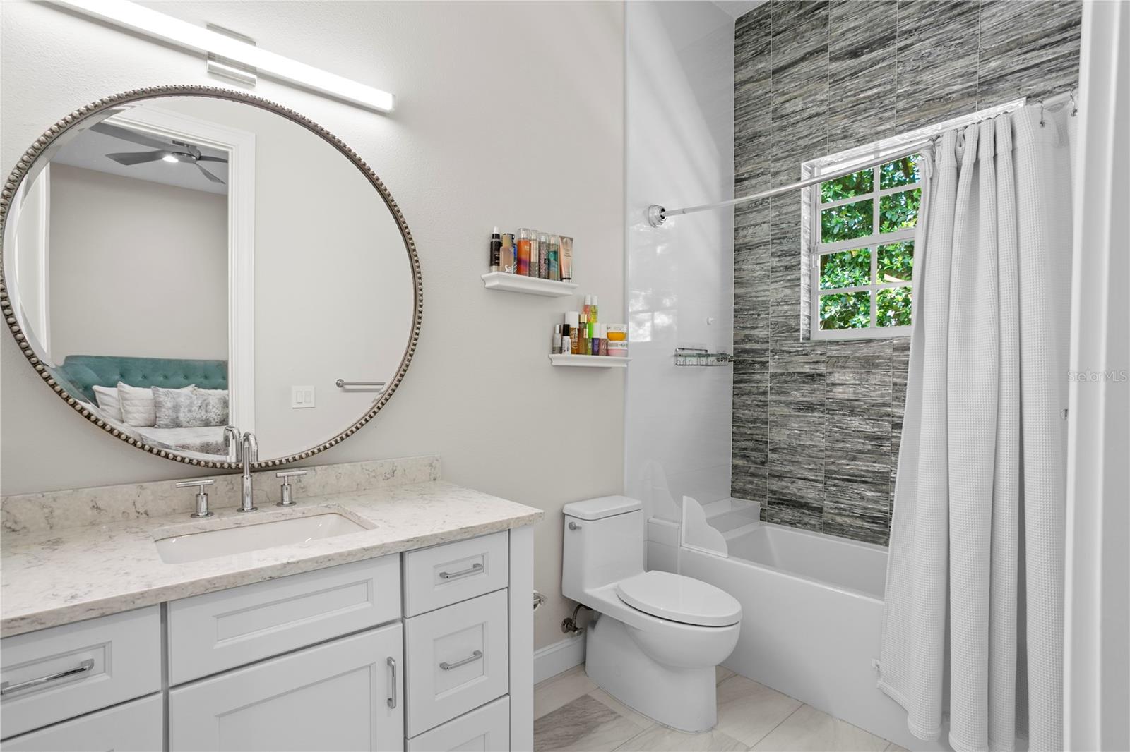 16204 SIERRA DE AVILA, TAMPA, FL, 33613