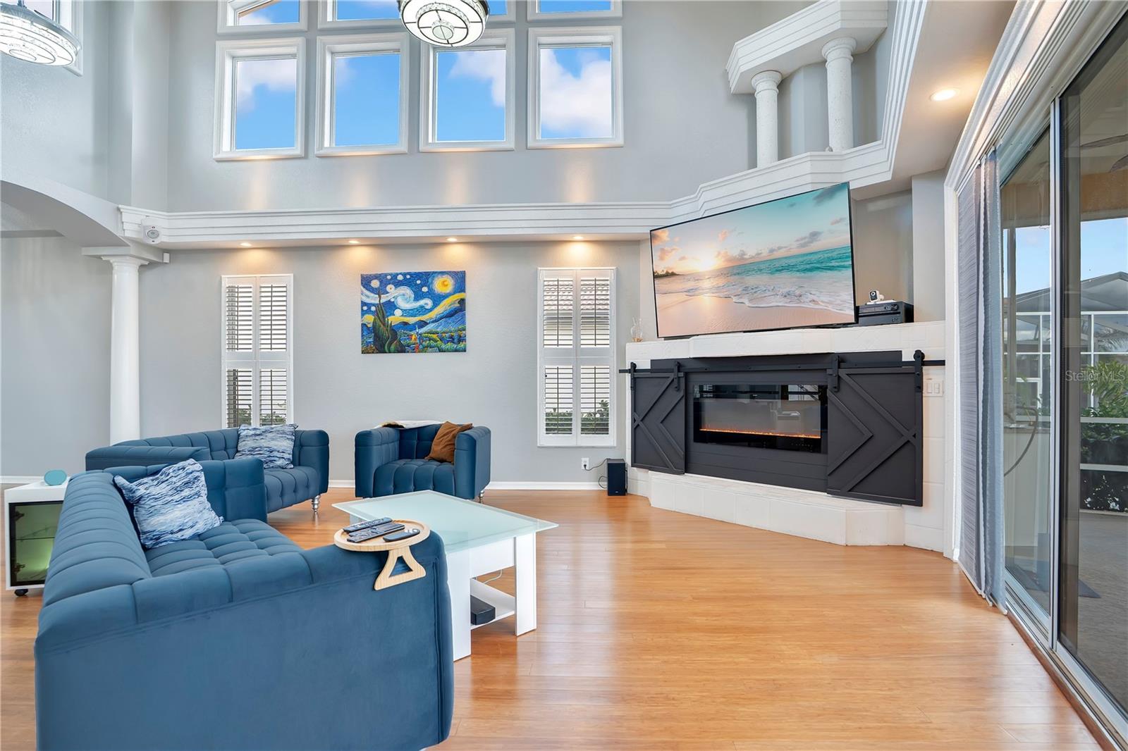 934 SYMPHONY ISLES BLVD, APOLLO BEACH, FL, 33572