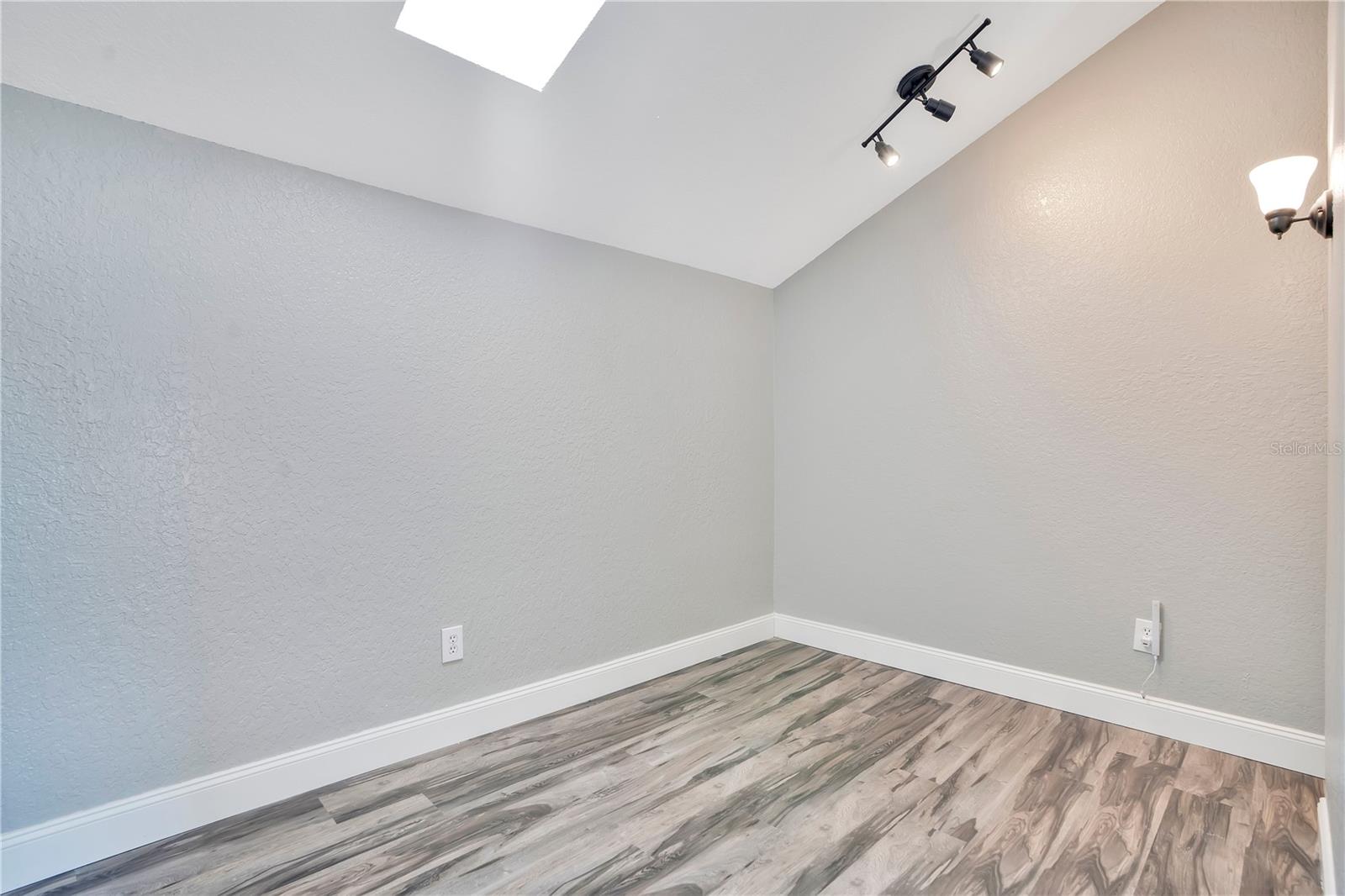 934 SYMPHONY ISLES BLVD, APOLLO BEACH, FL, 33572