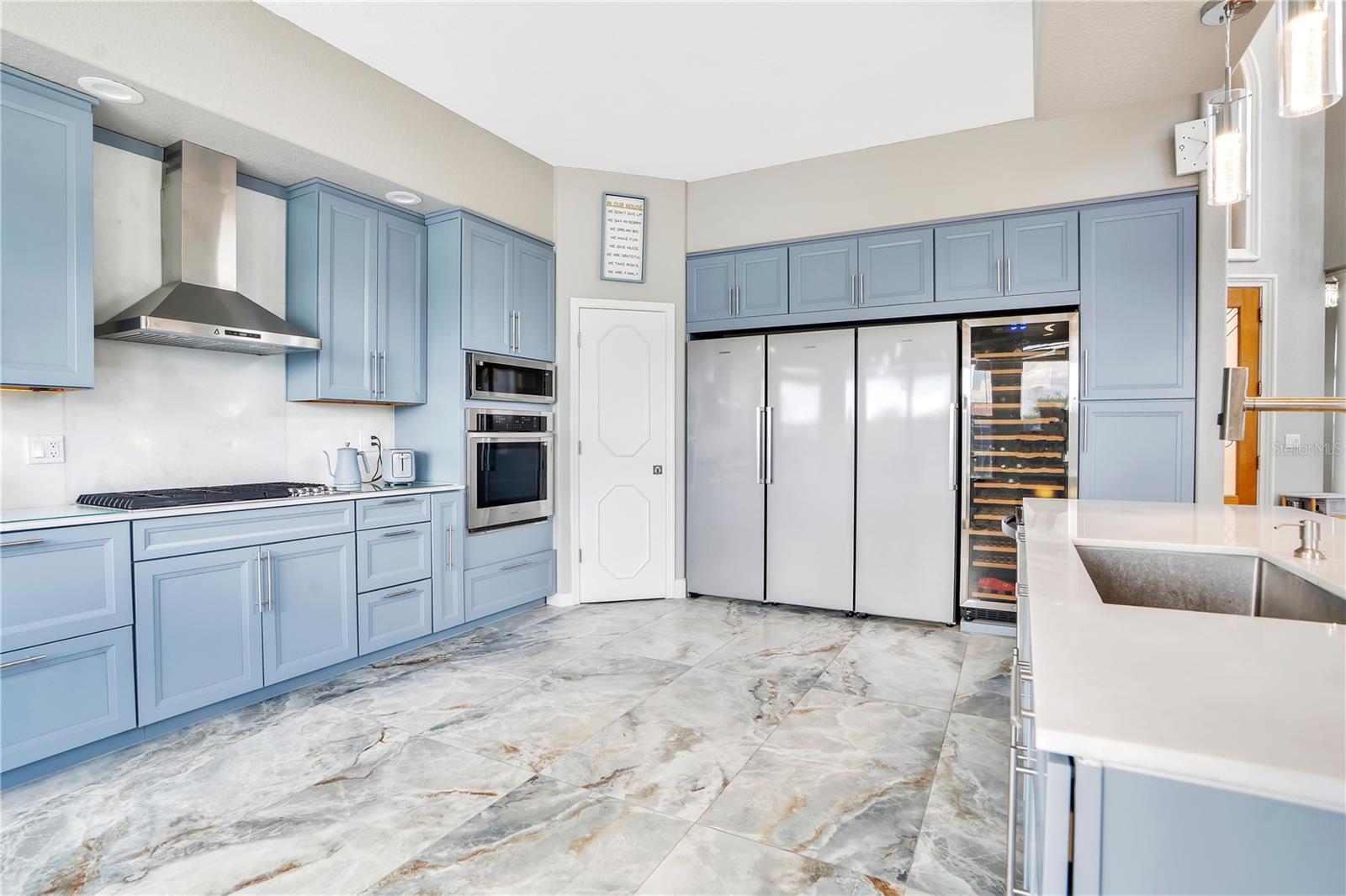 934 SYMPHONY ISLES BLVD, APOLLO BEACH, FL, 33572