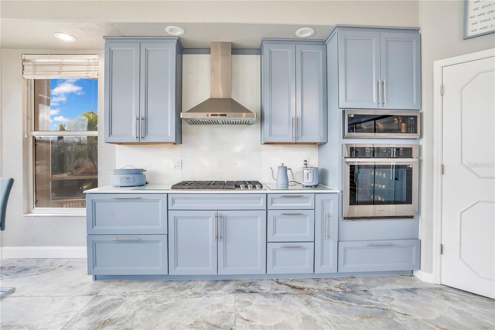 934 SYMPHONY ISLES BLVD, APOLLO BEACH, FL, 33572