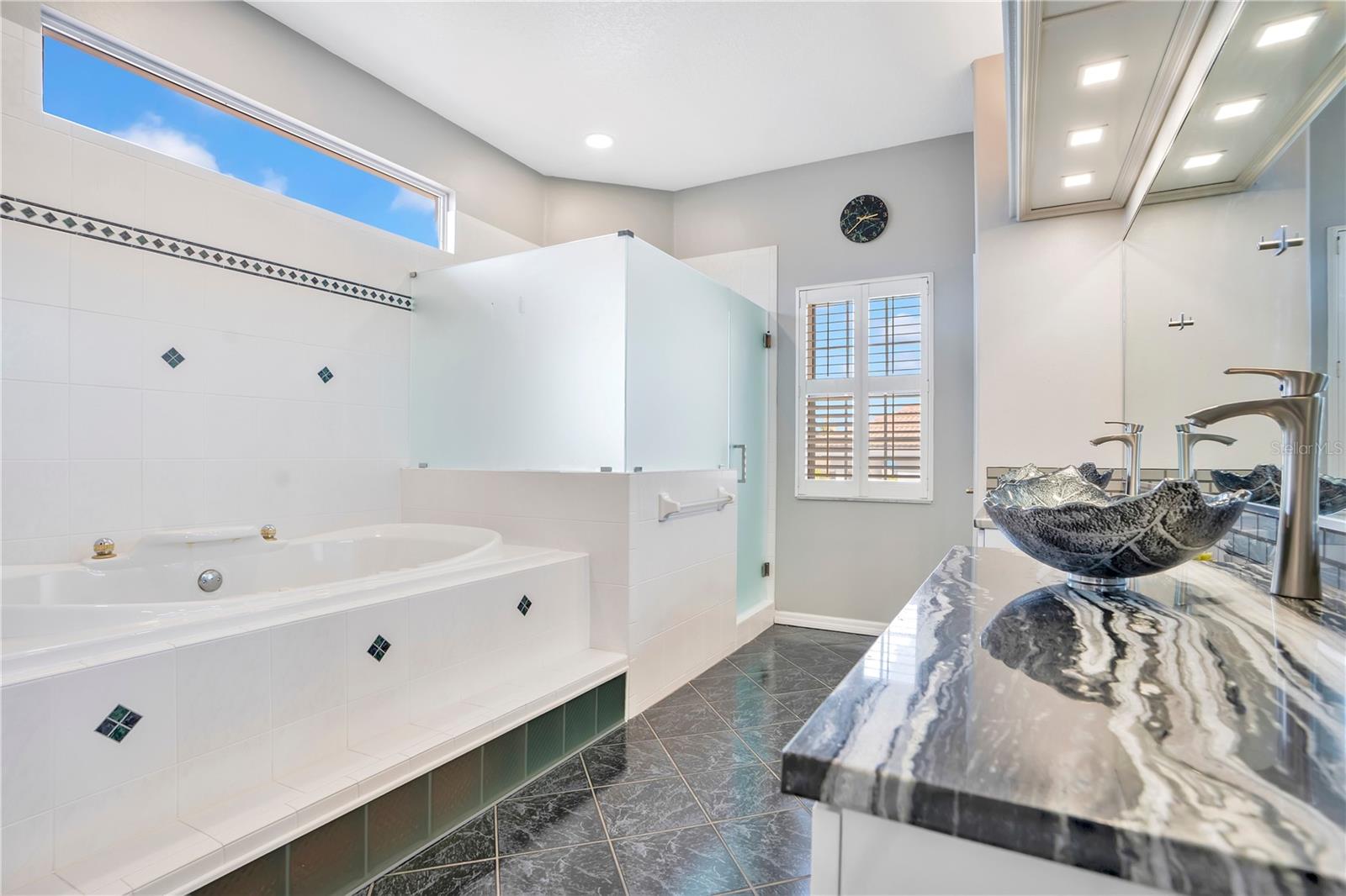 934 SYMPHONY ISLES BLVD, APOLLO BEACH, FL, 33572