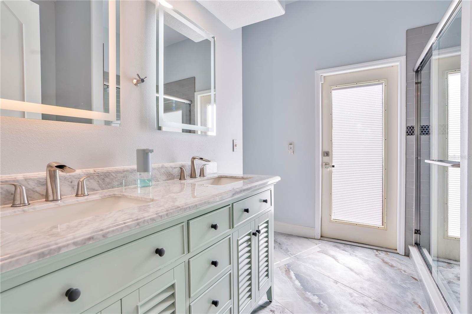 934 SYMPHONY ISLES BLVD, APOLLO BEACH, FL, 33572