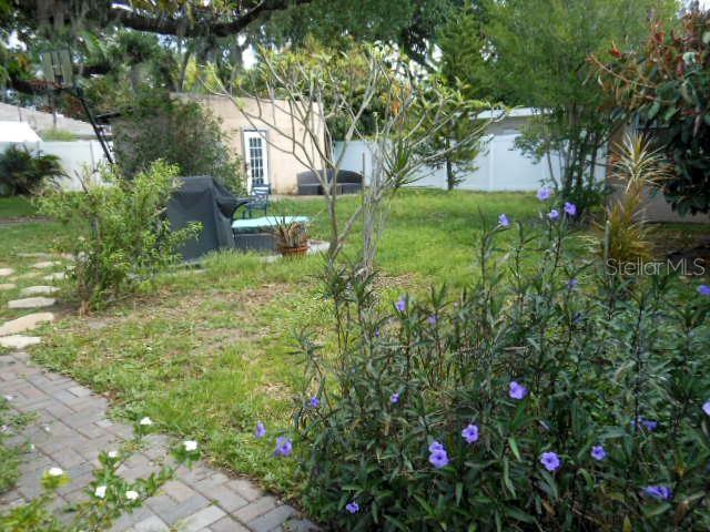 2925 W PARIS ST, TAMPA, FL, 33614
