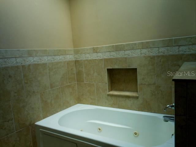 2925 W PARIS ST, TAMPA, FL, 33614