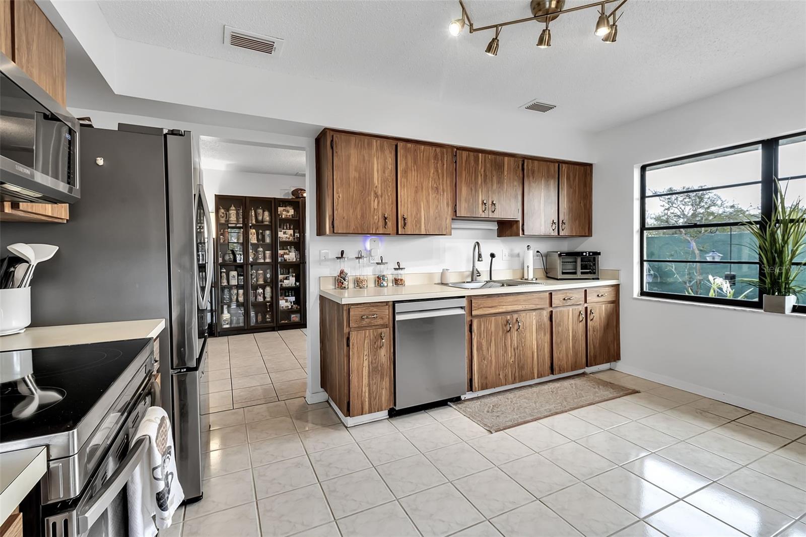 1602 DOWER WAY, SUN CITY CENTER, FL, 33573