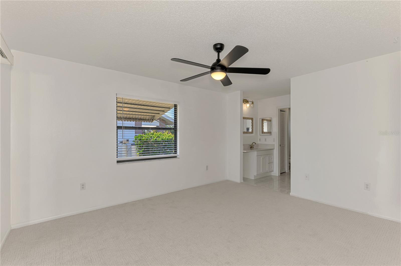 31 OAKLAND HILLS CT, ROTONDA WEST, FL, 33947