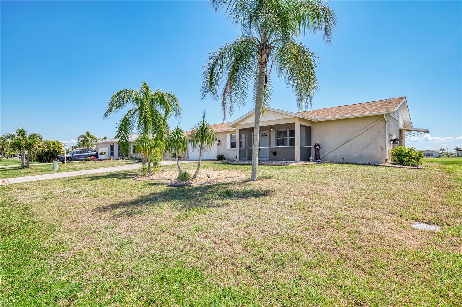 31 OAKLAND HILLS CT, ROTONDA WEST, FL, 33947