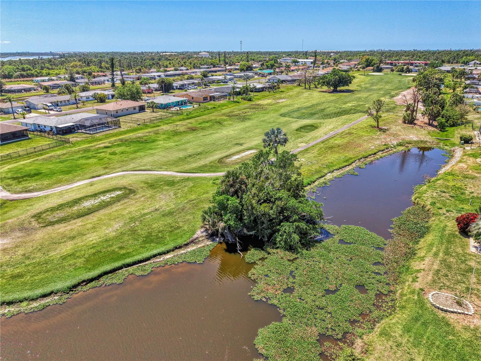 31 OAKLAND HILLS CT, ROTONDA WEST, FL, 33947