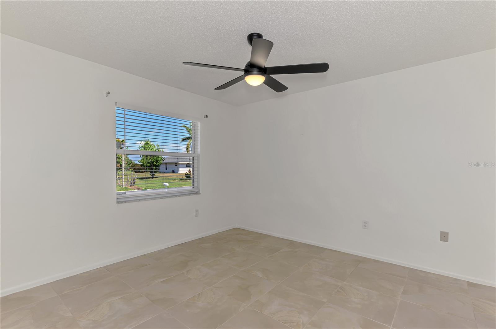 31 OAKLAND HILLS CT, ROTONDA WEST, FL, 33947