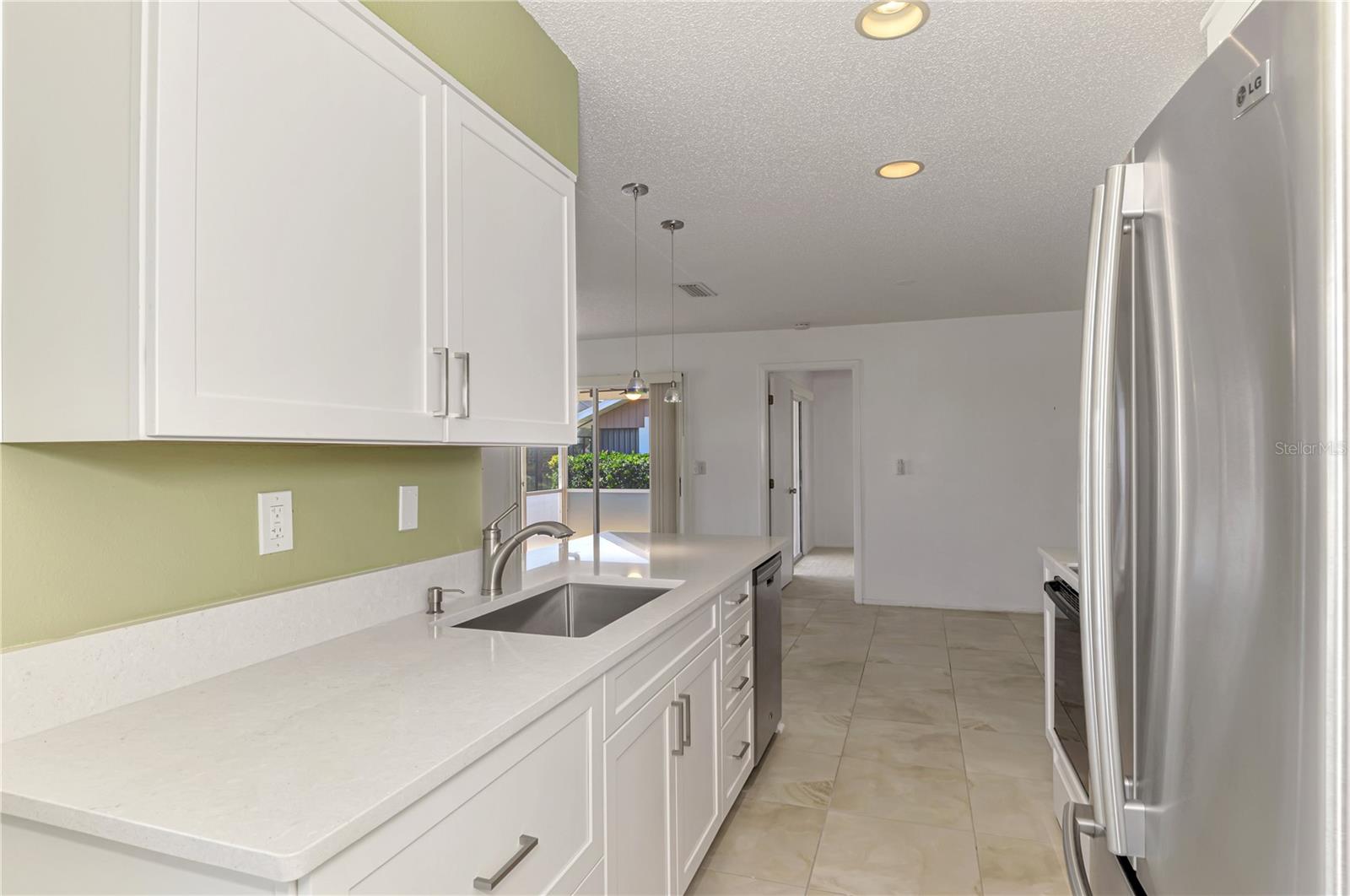 31 OAKLAND HILLS CT, ROTONDA WEST, FL, 33947