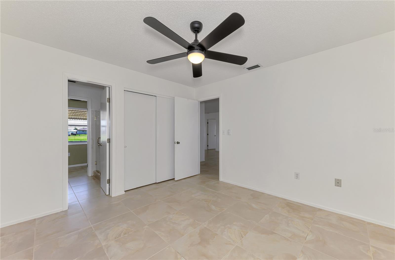31 OAKLAND HILLS CT, ROTONDA WEST, FL, 33947