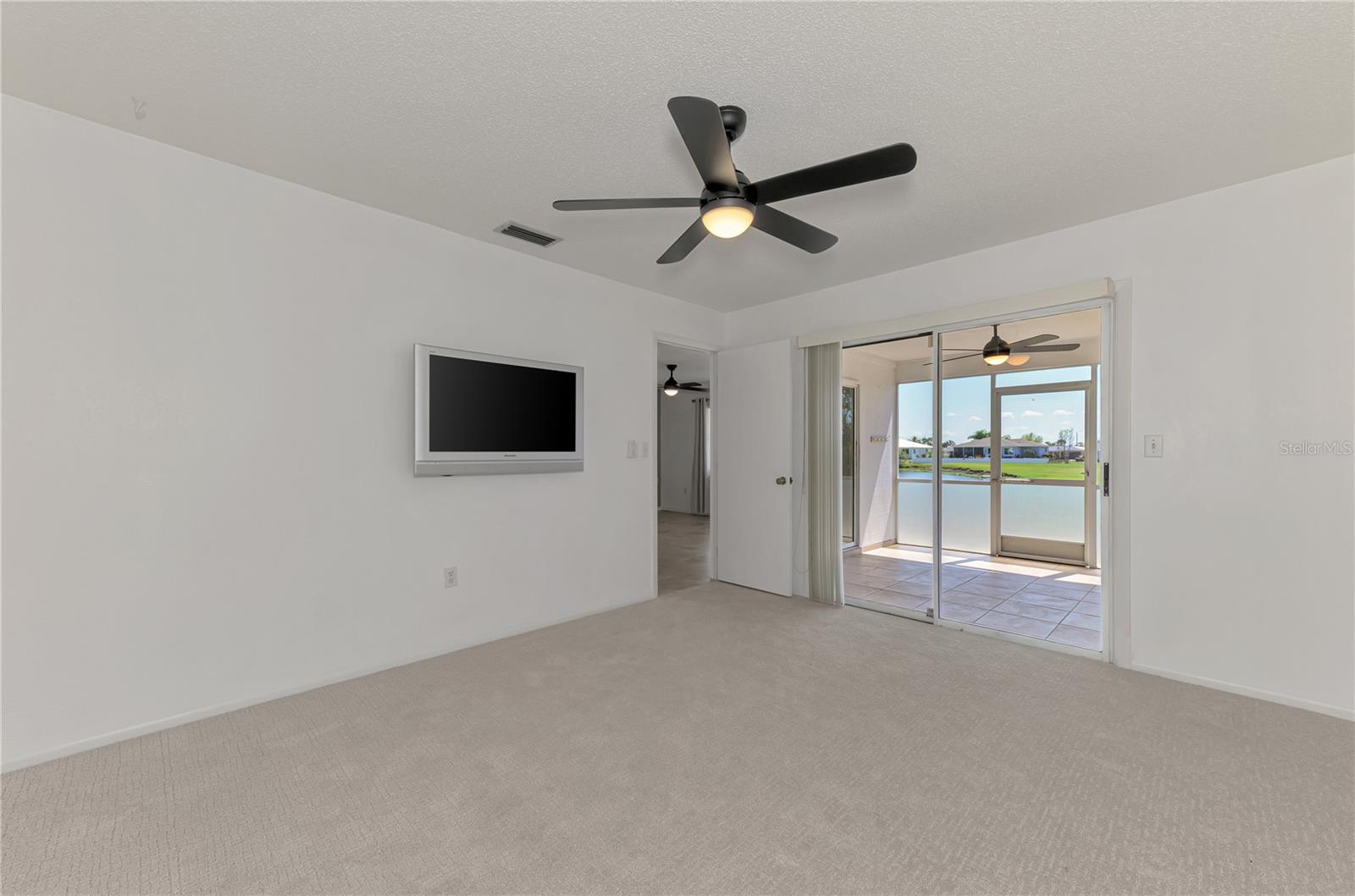 31 OAKLAND HILLS CT, ROTONDA WEST, FL, 33947