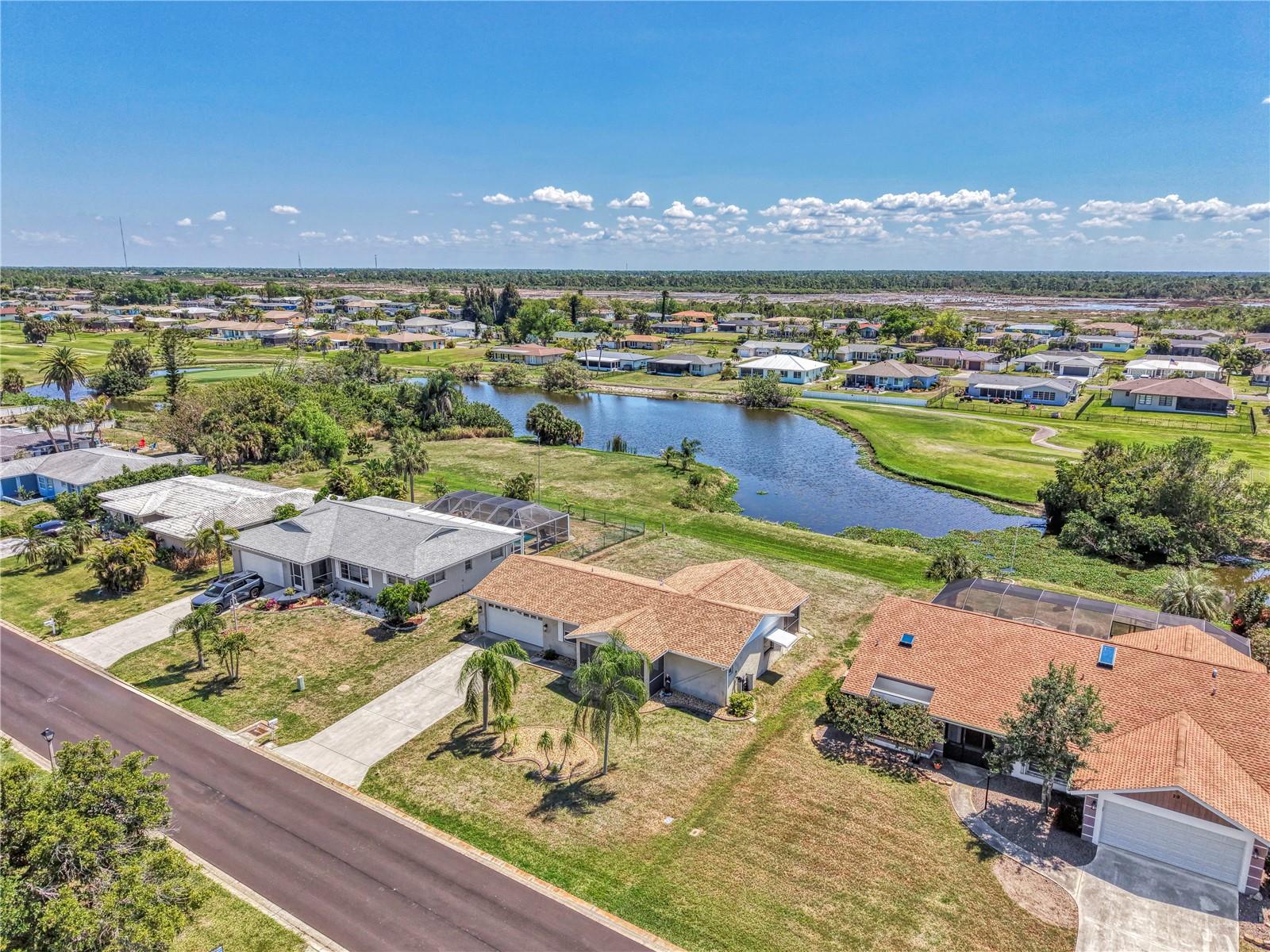 31 OAKLAND HILLS CT, ROTONDA WEST, FL, 33947